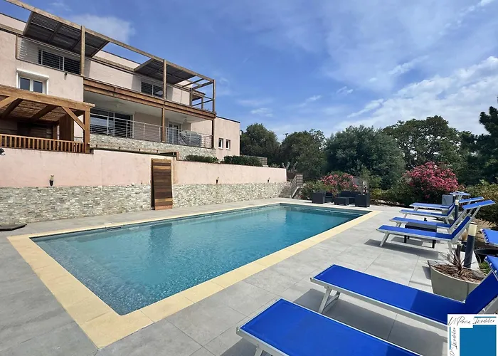 Βίλα Giulia - Piscine - Jacuzzi - 4 *